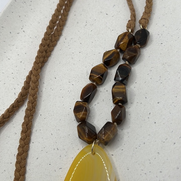 NWT French Connection Tiger Eye and Agate Pendant Necklace. - Picture 9 of 9